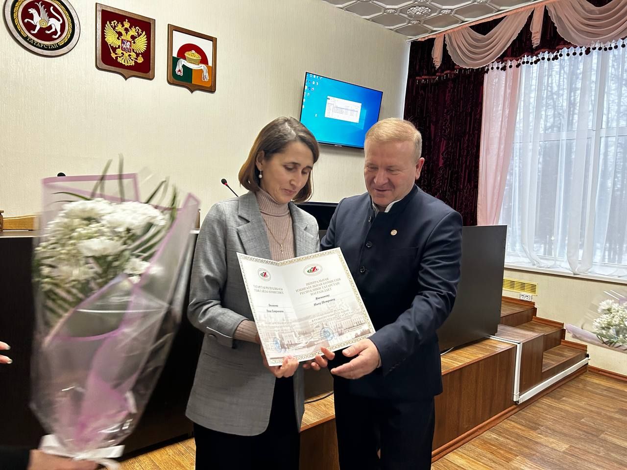 На деловом понедельнике глава Дрожжановского района РТ вручил награды