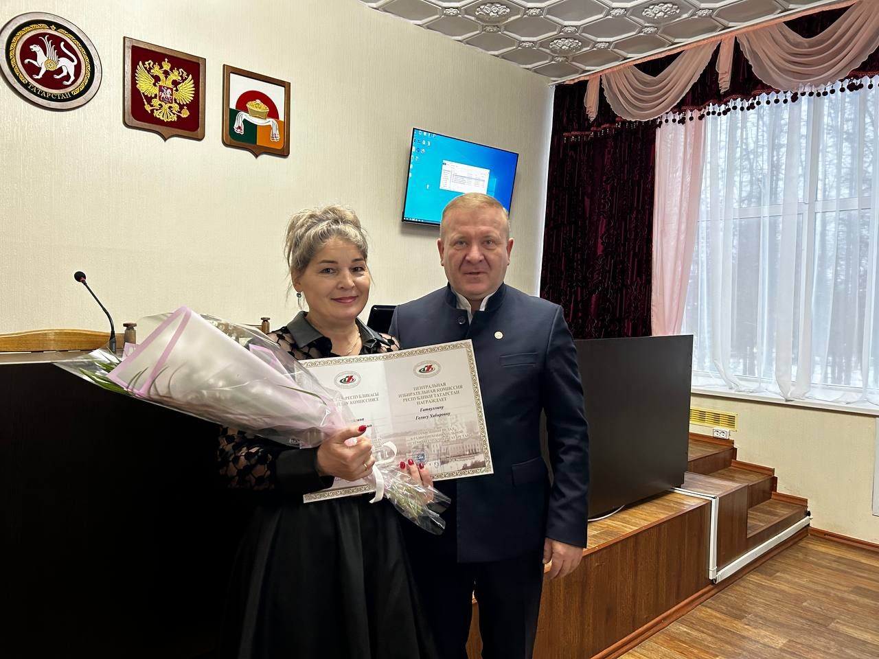 На деловом понедельнике глава Дрожжановского района РТ вручил награды