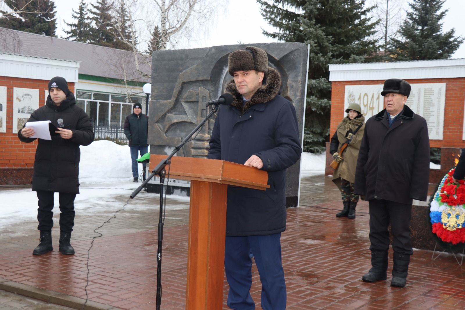 В Дрожжаном прошел митинг ко Дню прорыва блокады Ленинграда