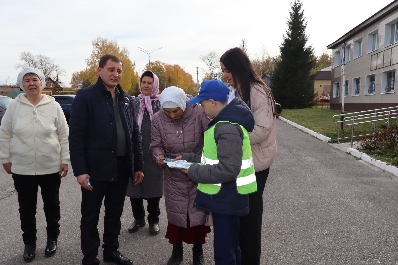 Специалисты по безопасности дорожного движения в Дрожжановском районе провели встречу с ветеранами