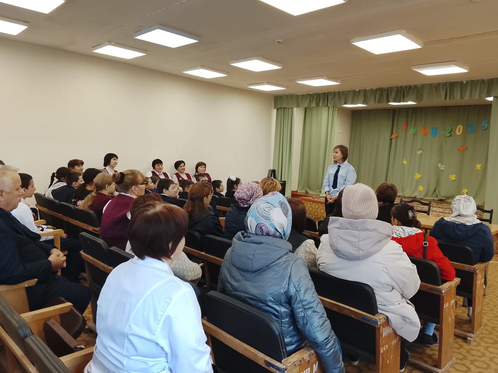 В школах Дрожжановского района автоинспекторы и специалисты БДД проводят встречи
