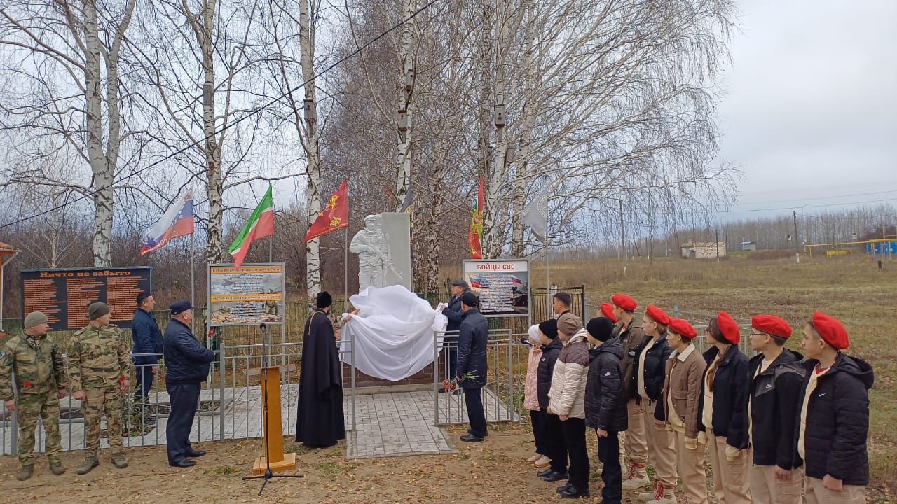 Тăваньел ялӗнче Астăвăм мемориалне уçрӗç