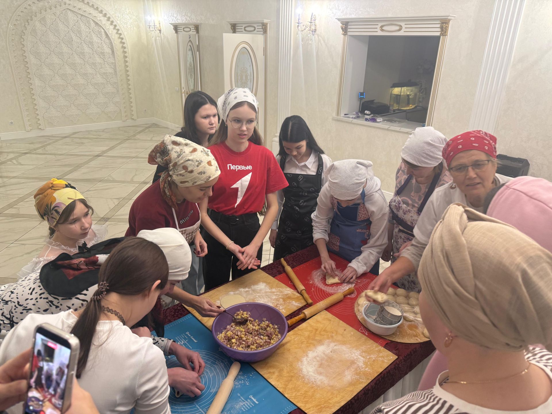 «Движение Первых» Дрожжановского района РТ устроило для мам творческий и вкусный праздник