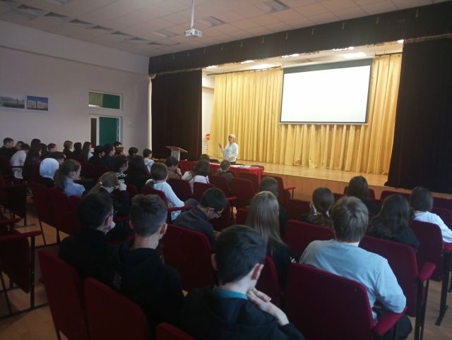 В МБОУ «Стародрожжановская СОШ №1» прошел тренинг по психологической устойчивости для старшеклассников