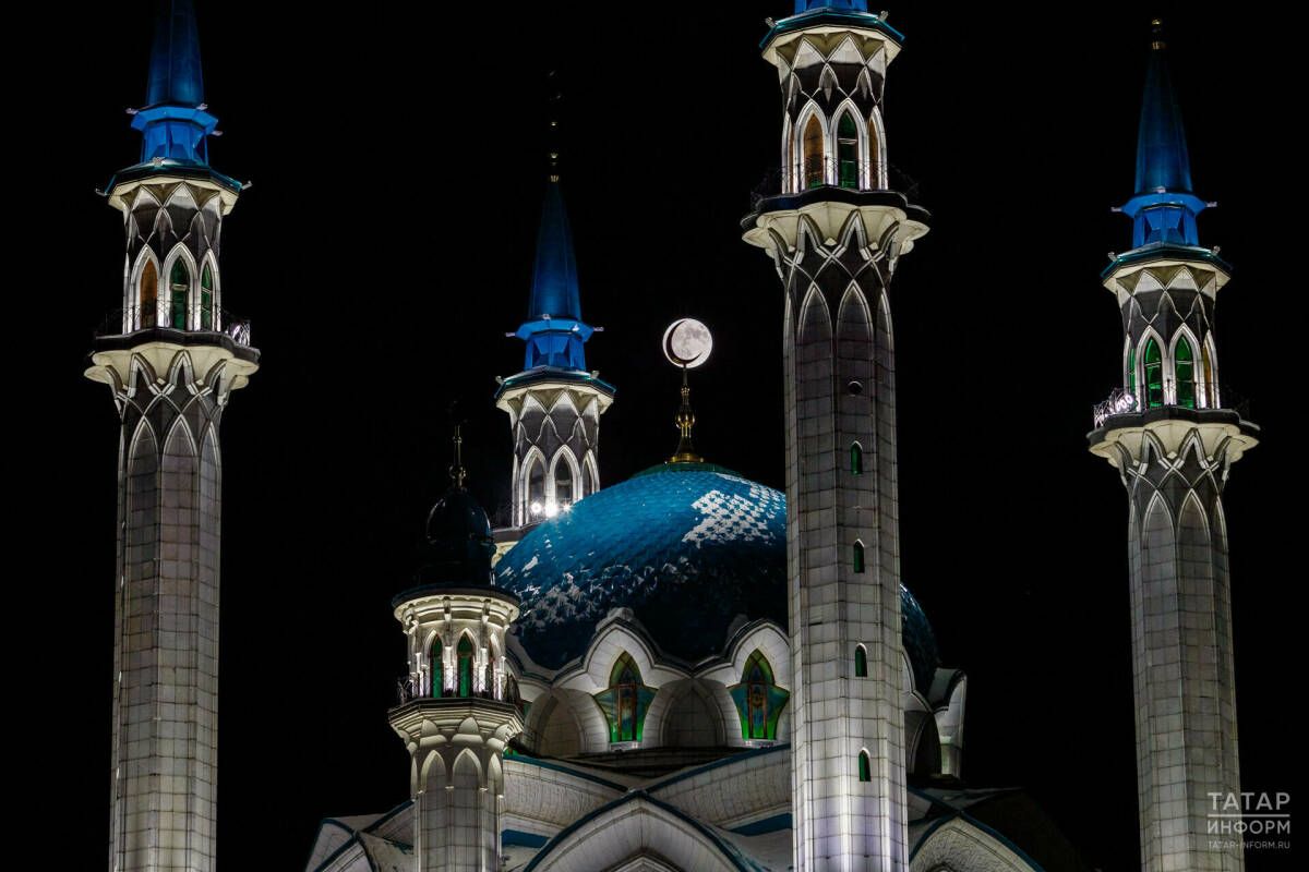 Минниханов утвердил даты проведения праздников Уразы и Курбан-байрама в 2025 году