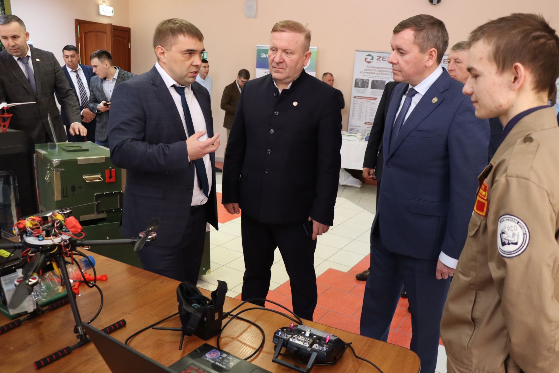 Марат Зяббаров: «Ҫӗпрел районӗ Тутарстанăн социаллӑ пурнӑҫпа экономика аталанӑвне пай кӗртет»