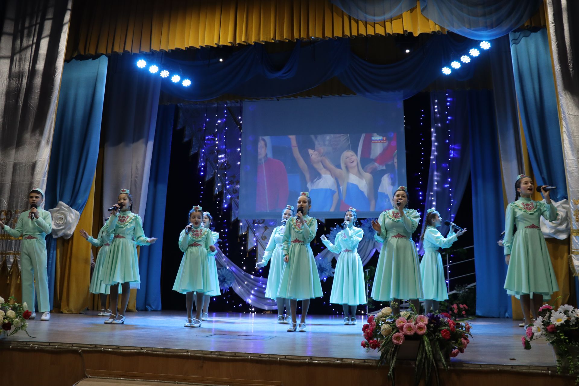 15 лет исполнилось народному хореографическому коллективу «Яшьлек» Дрожжановского района