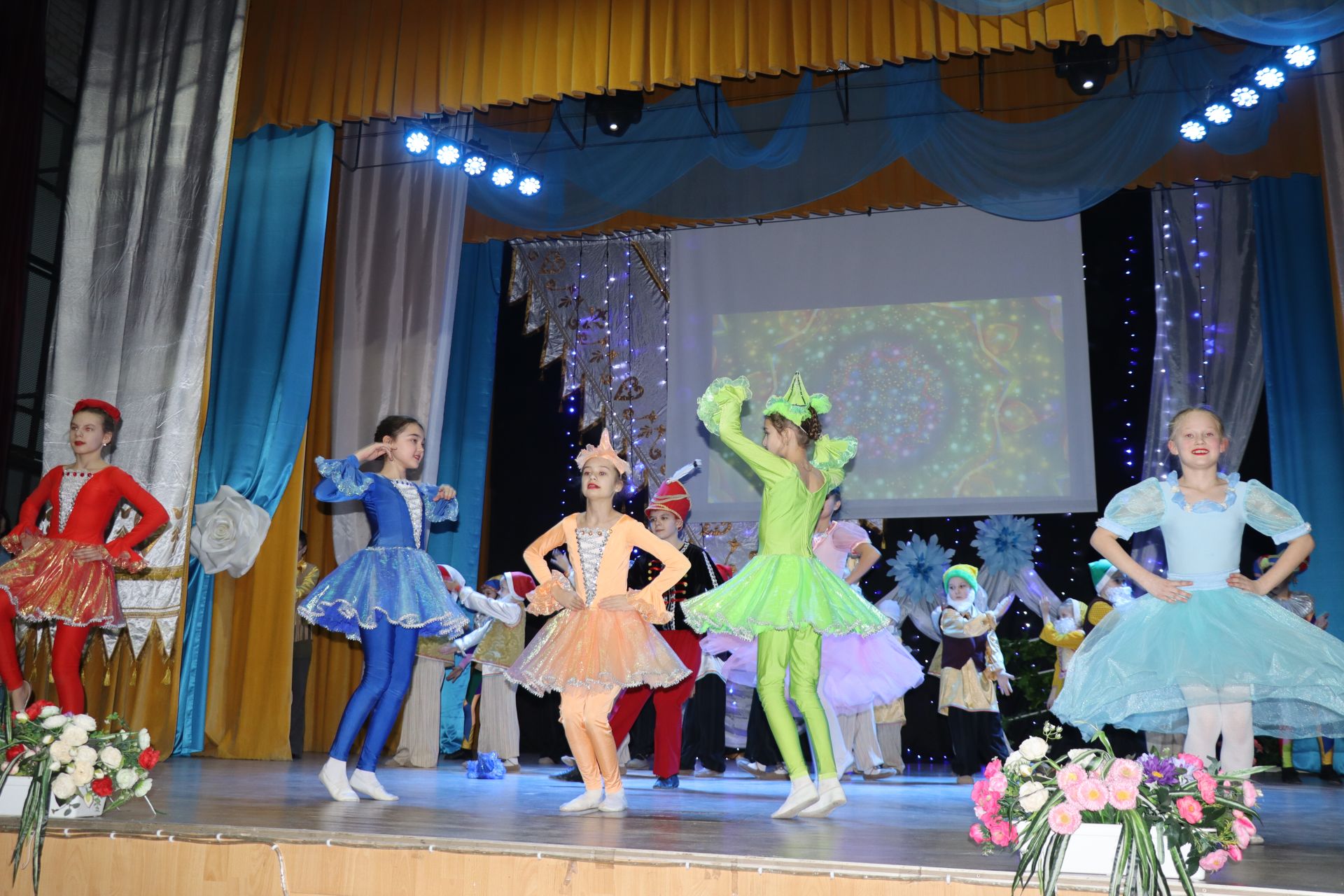 15 лет исполнилось народному хореографическому коллективу «Яшьлек» Дрожжановского района