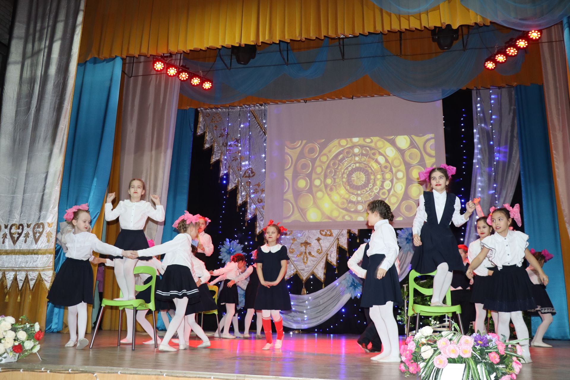 15 лет исполнилось народному хореографическому коллективу «Яшьлек» Дрожжановского района