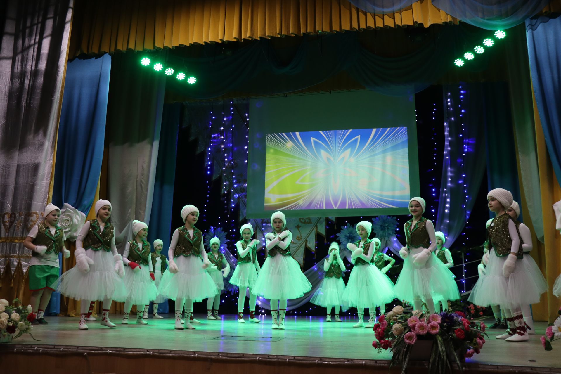 15 лет исполнилось народному хореографическому коллективу «Яшьлек» Дрожжановского района