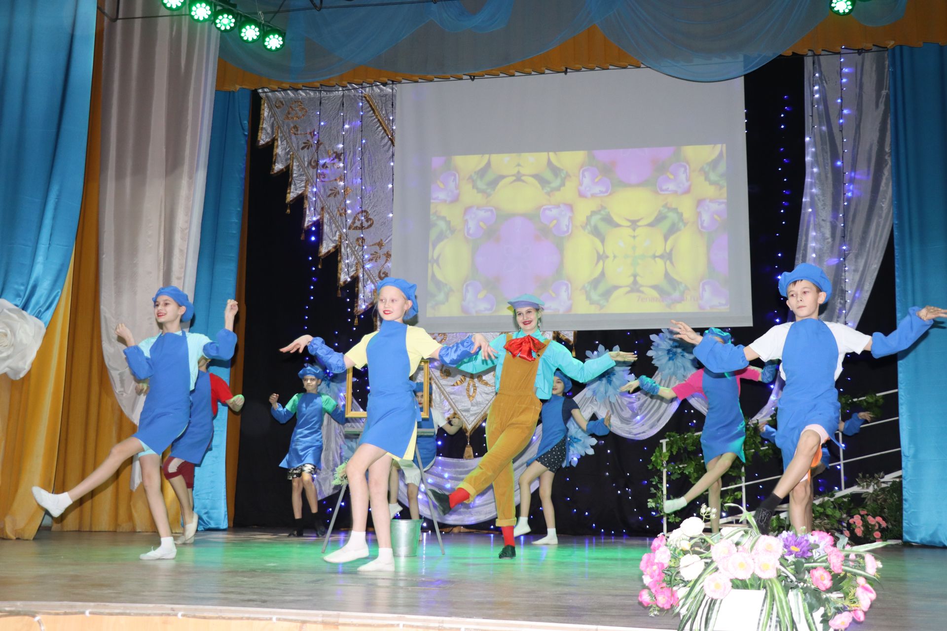 15 лет исполнилось народному хореографическому коллективу «Яшьлек» Дрожжановского района