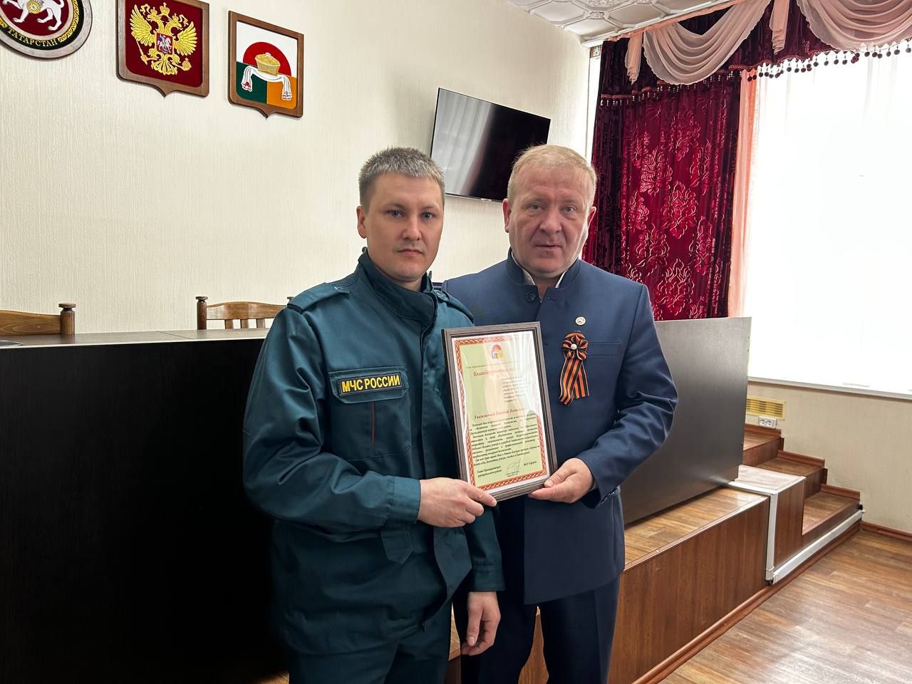 В Дрожжановском районе РТ сотрудников пожарной охраны поздравили с профессиональным праздником