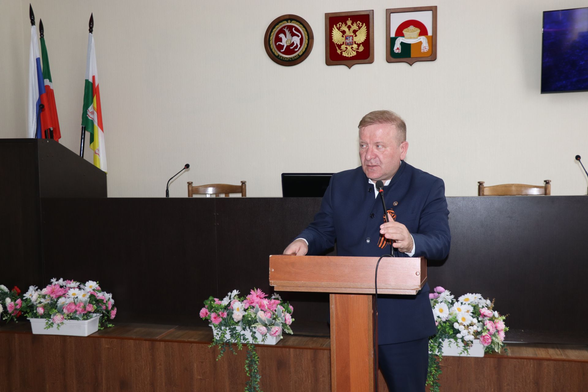 Их мужество бессмертно: в Дрожжановском районе РТ передали ордена и медали героев СВО родным