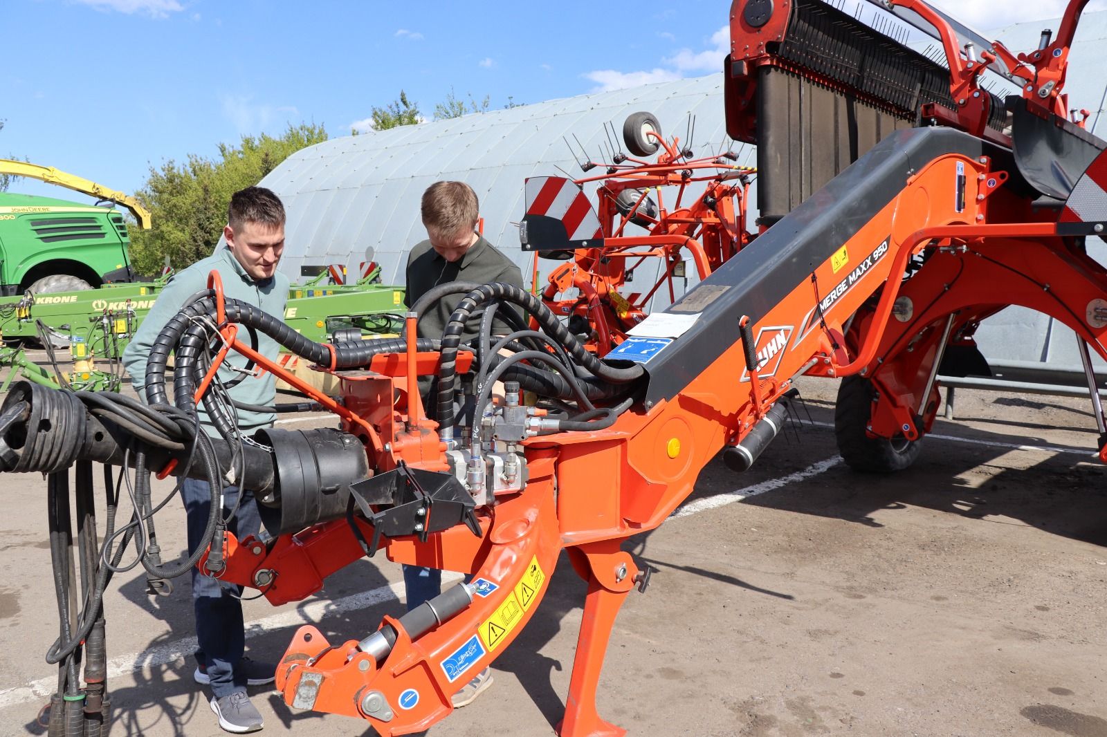 В Дрожжановском районе РТ проверили готовность кормозаготовительной техники