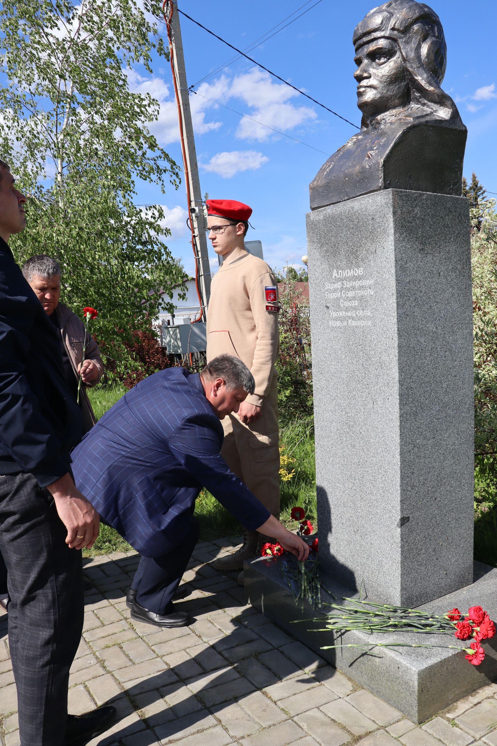 Торжества в честь Героя Советского Союза Зарифа Алимова прошли в Дрожжановском районе