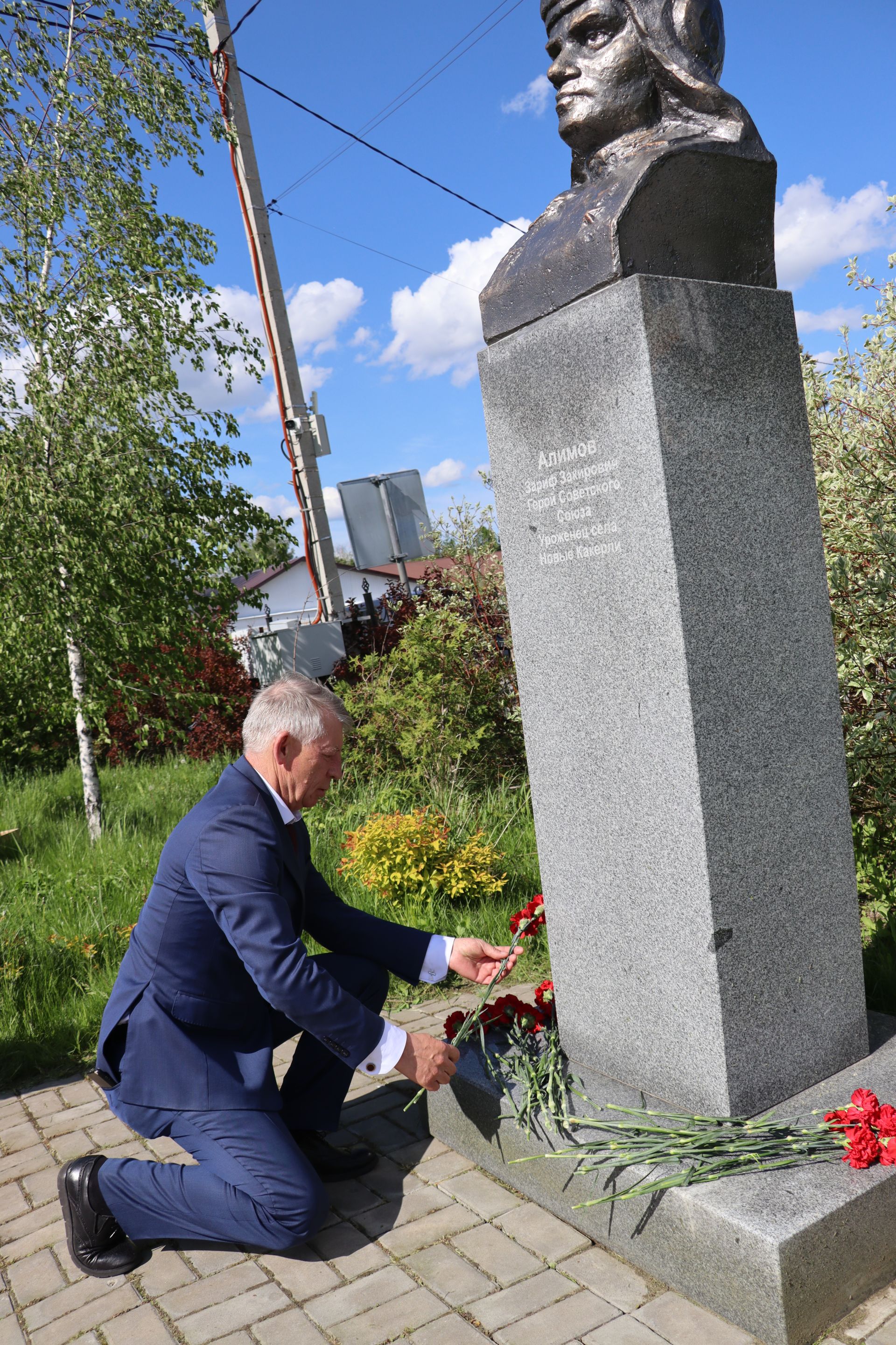 Торжества в честь Героя Советского Союза Зарифа Алимова прошли в Дрожжановском районе