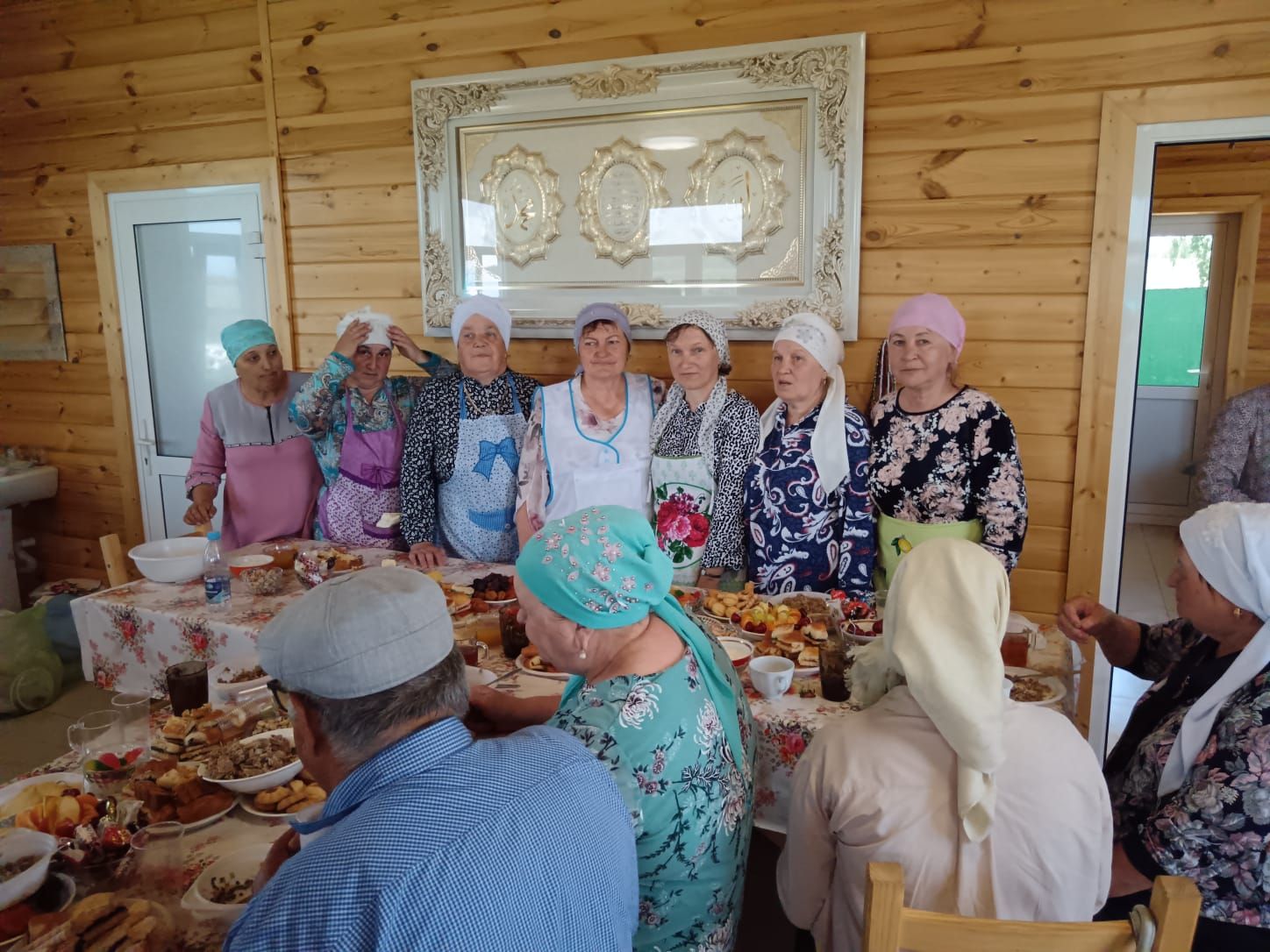 Паломники из разных регионов собрались у могилы святого в Дрожжановском районе