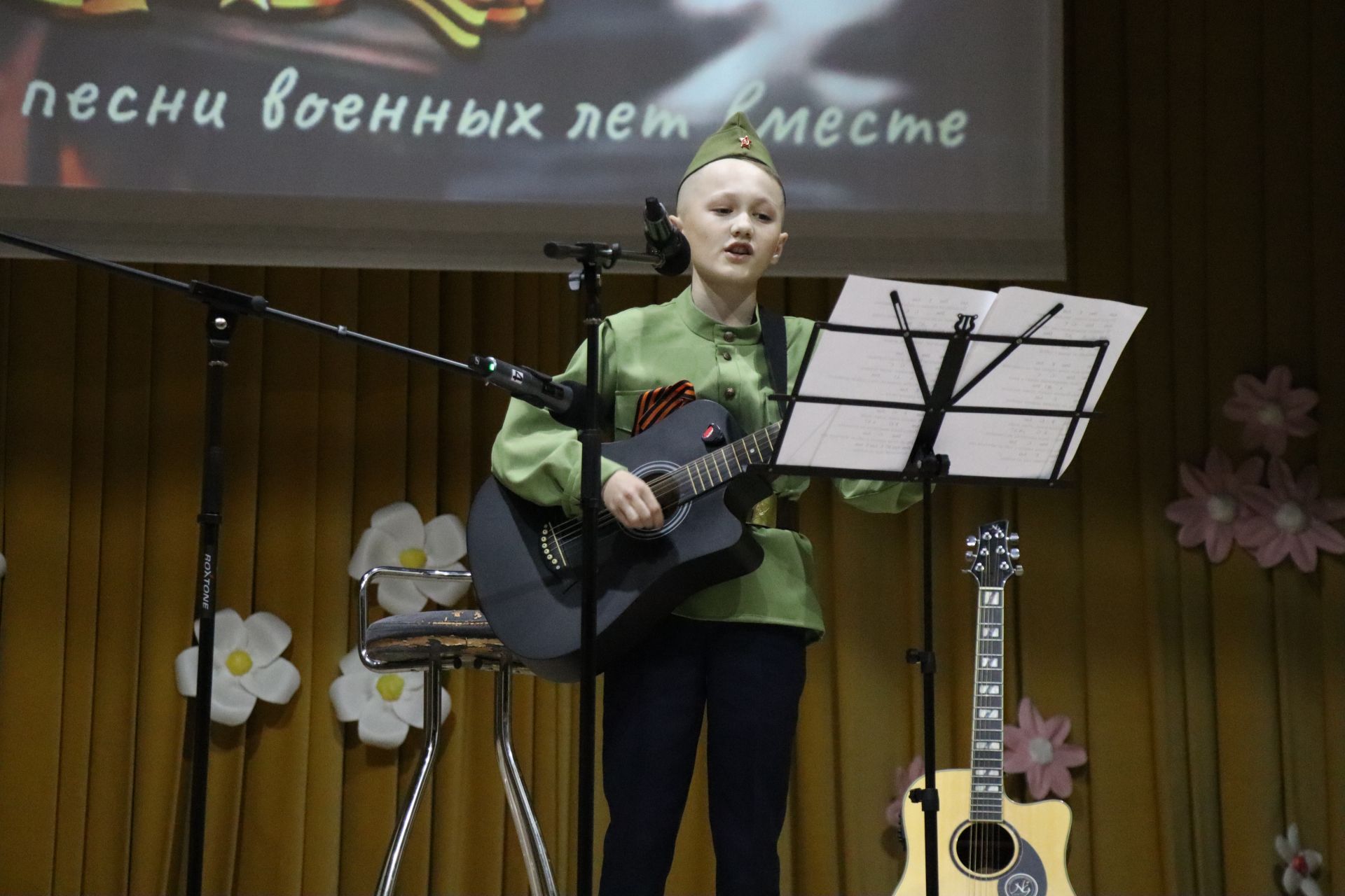 «Песни военных лет» прозвучали в районном Доме культуры в честь 80-летия Победы