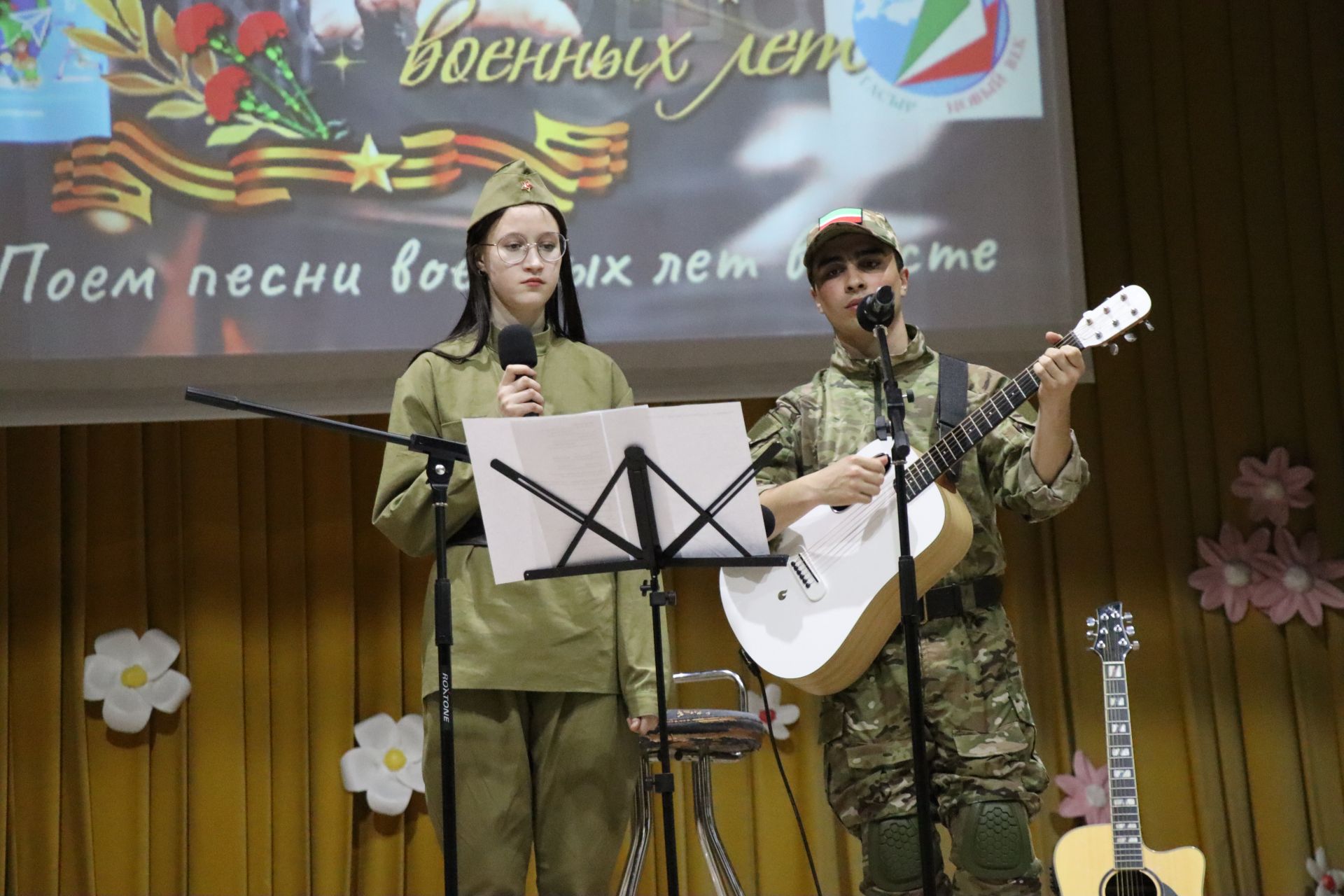 «Песни военных лет» прозвучали в районном Доме культуры в честь 80-летия Победы