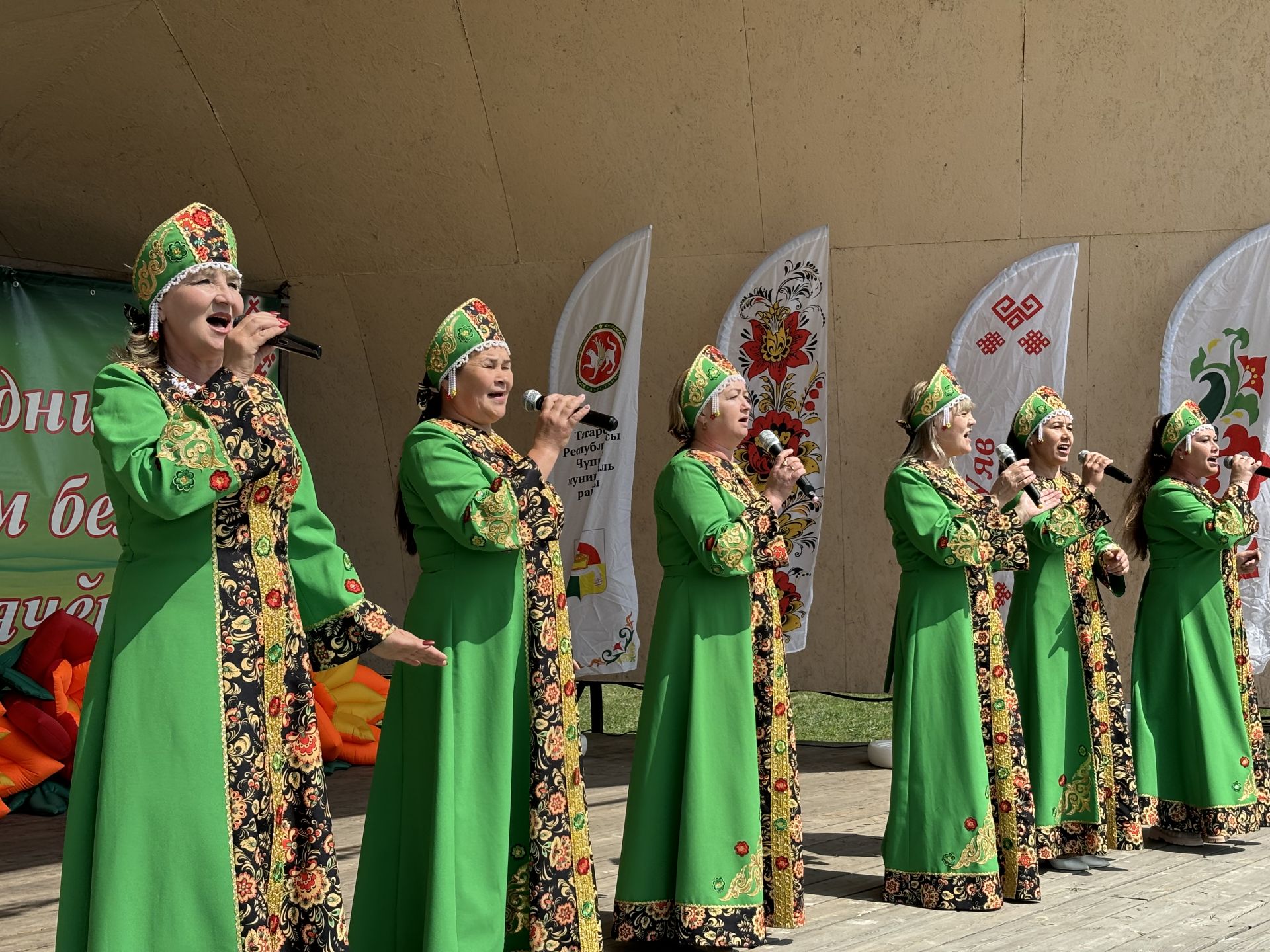 Парад дружбы народов в Дрожжановском районе: праздник единства и культуры ко Дню России