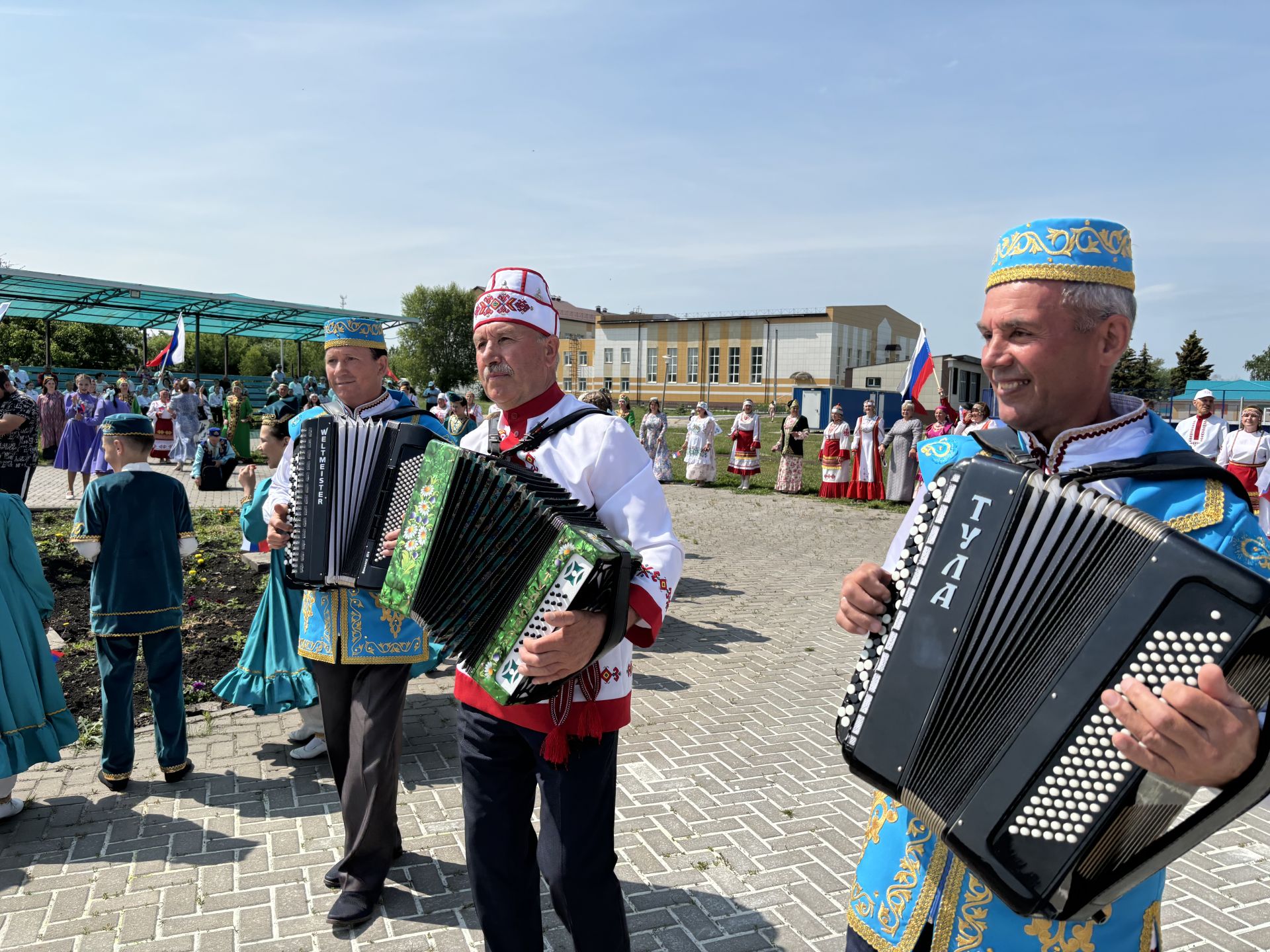 Парад дружбы народов в Дрожжановском районе: праздник единства и культуры ко Дню России