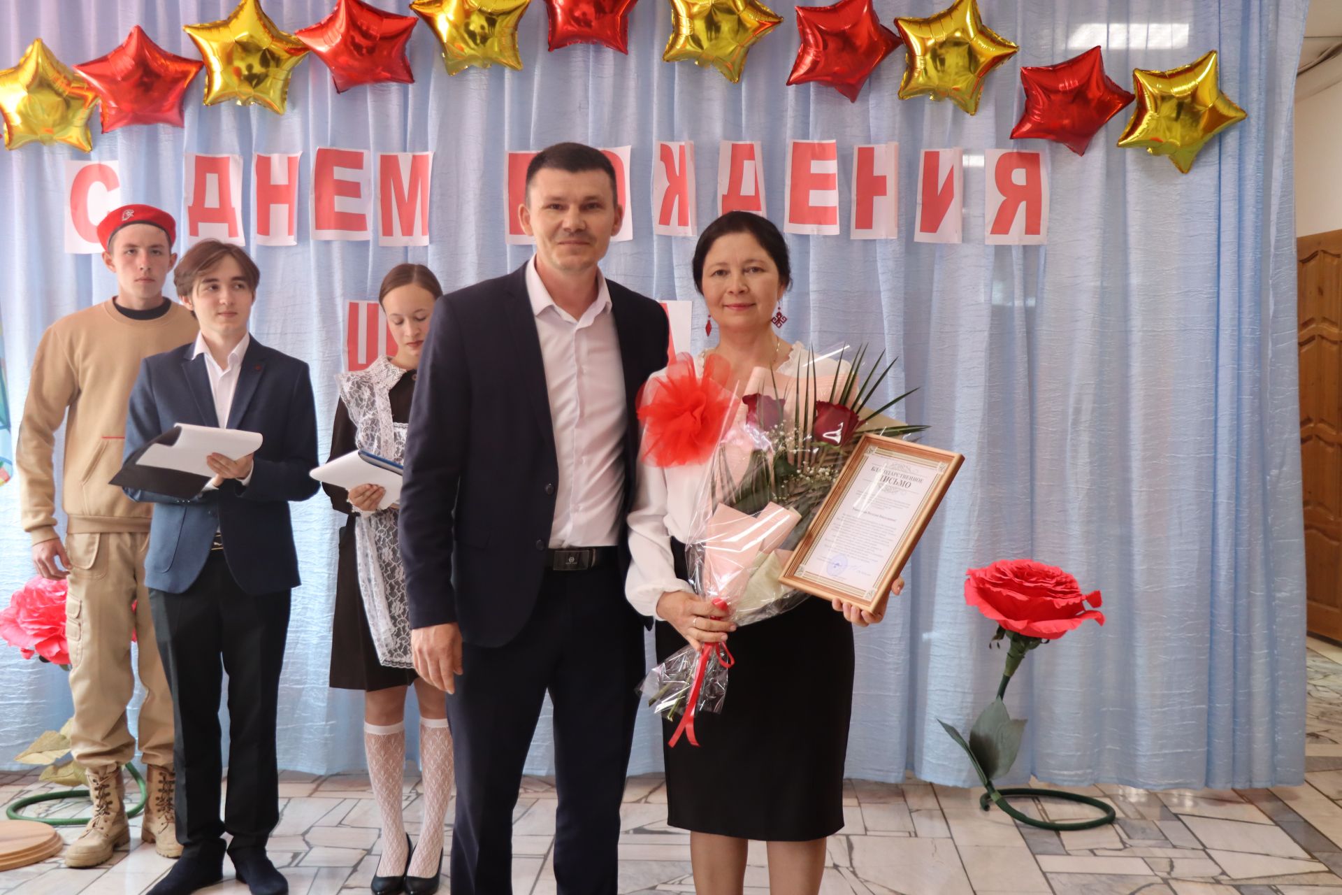 Упи шкулӗ 186 ҫул тултарнине палӑртрӗ