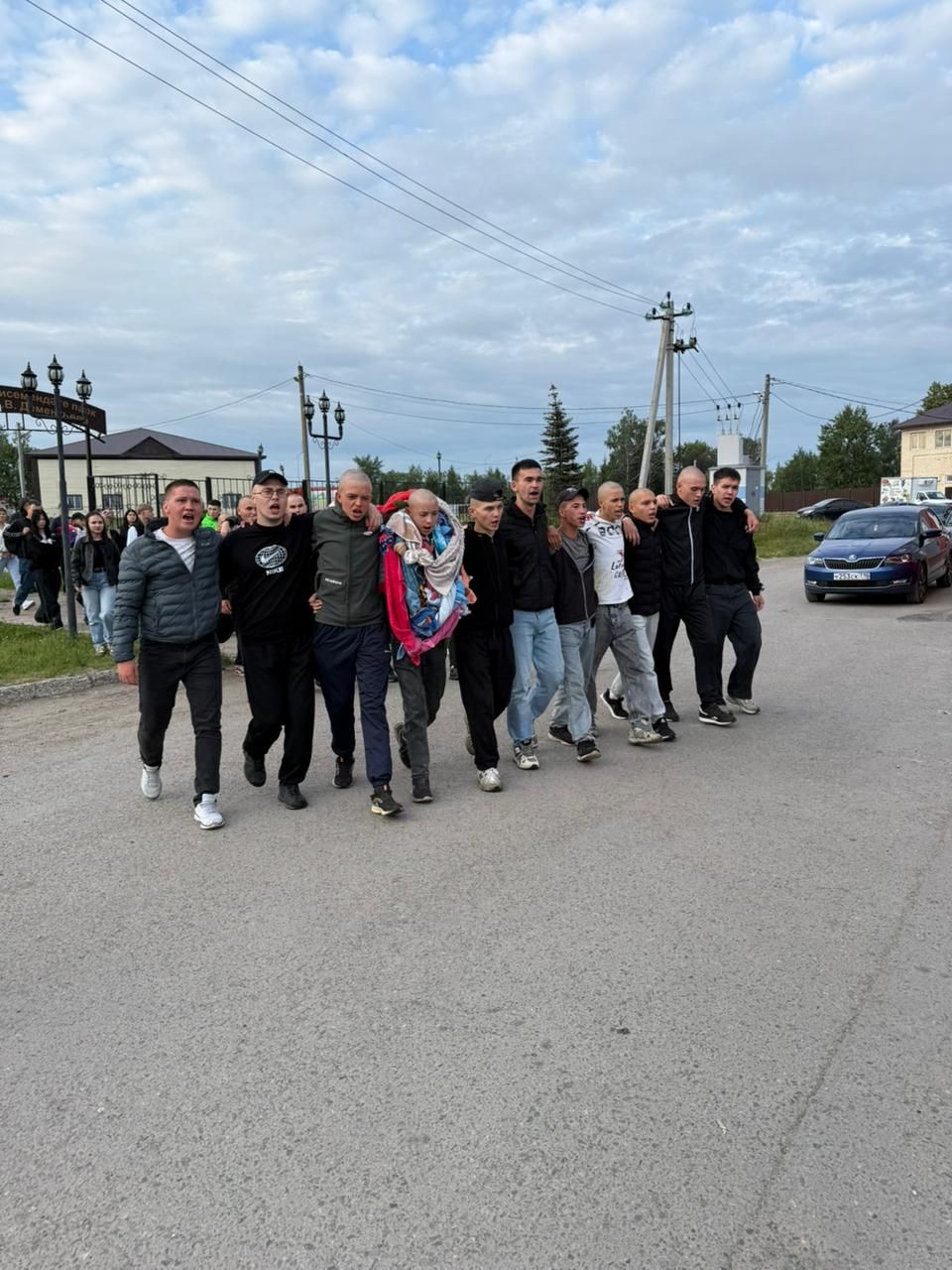 Восемь молодых защитников из Дрожжановского района РТ отправились служить