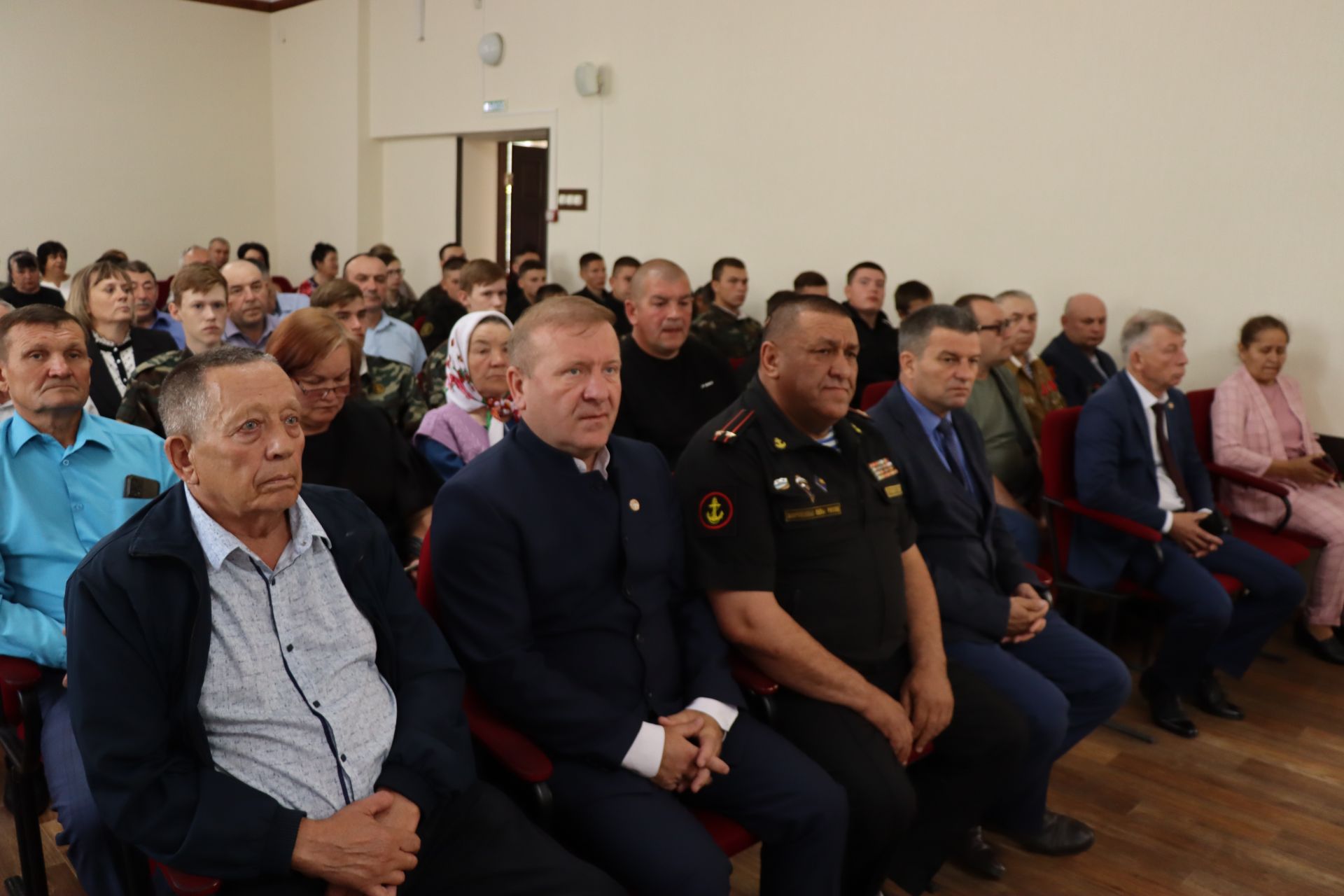Церемония передачи наград семьям погибших участников СВО прошла в Дрожжановском районе