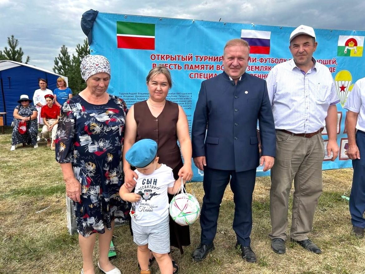 В Дрожжановском районе почтили память героя-десантника Андрея Годунова футбольным турниром