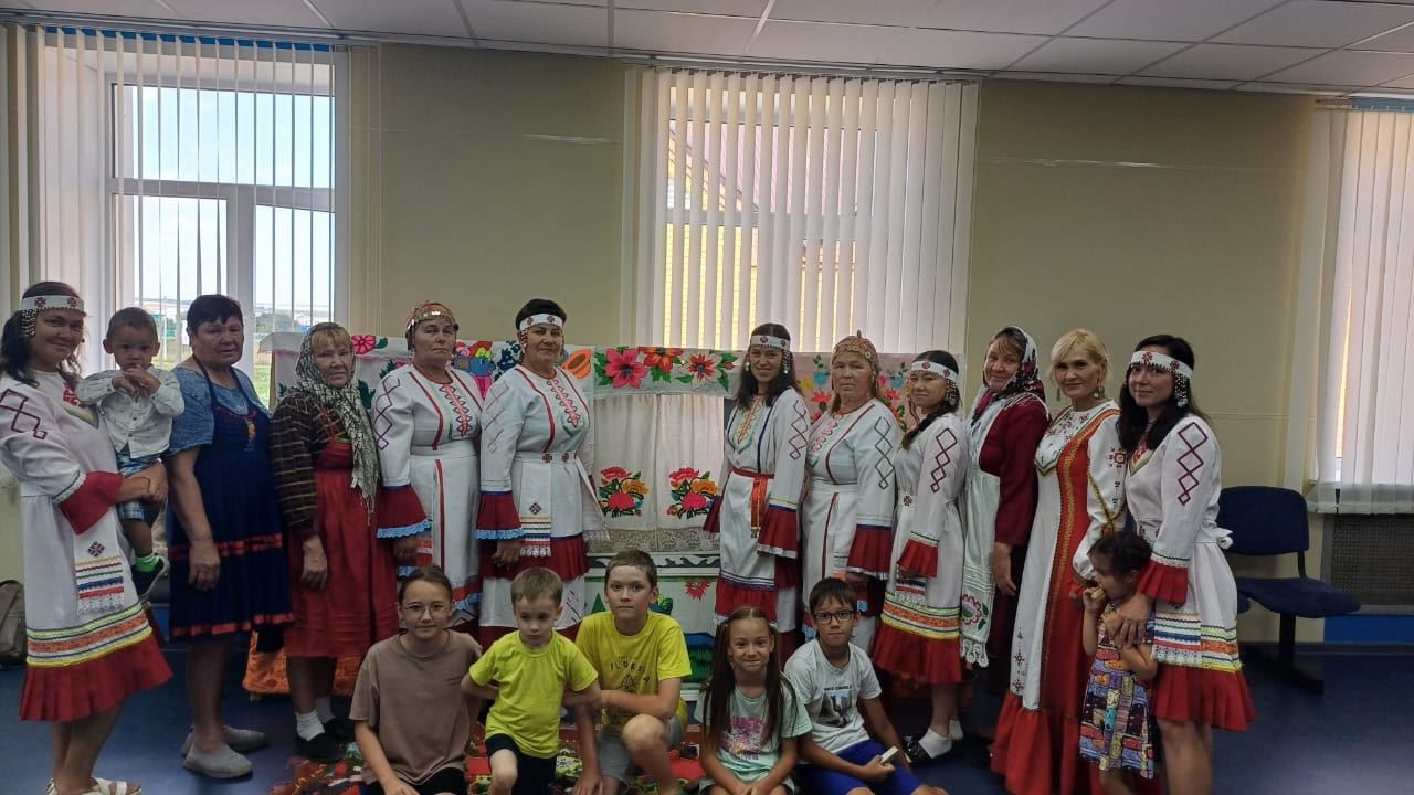 Фольклорные посиделки «Улах каҫӗ» возрождают традиции чувашского народа