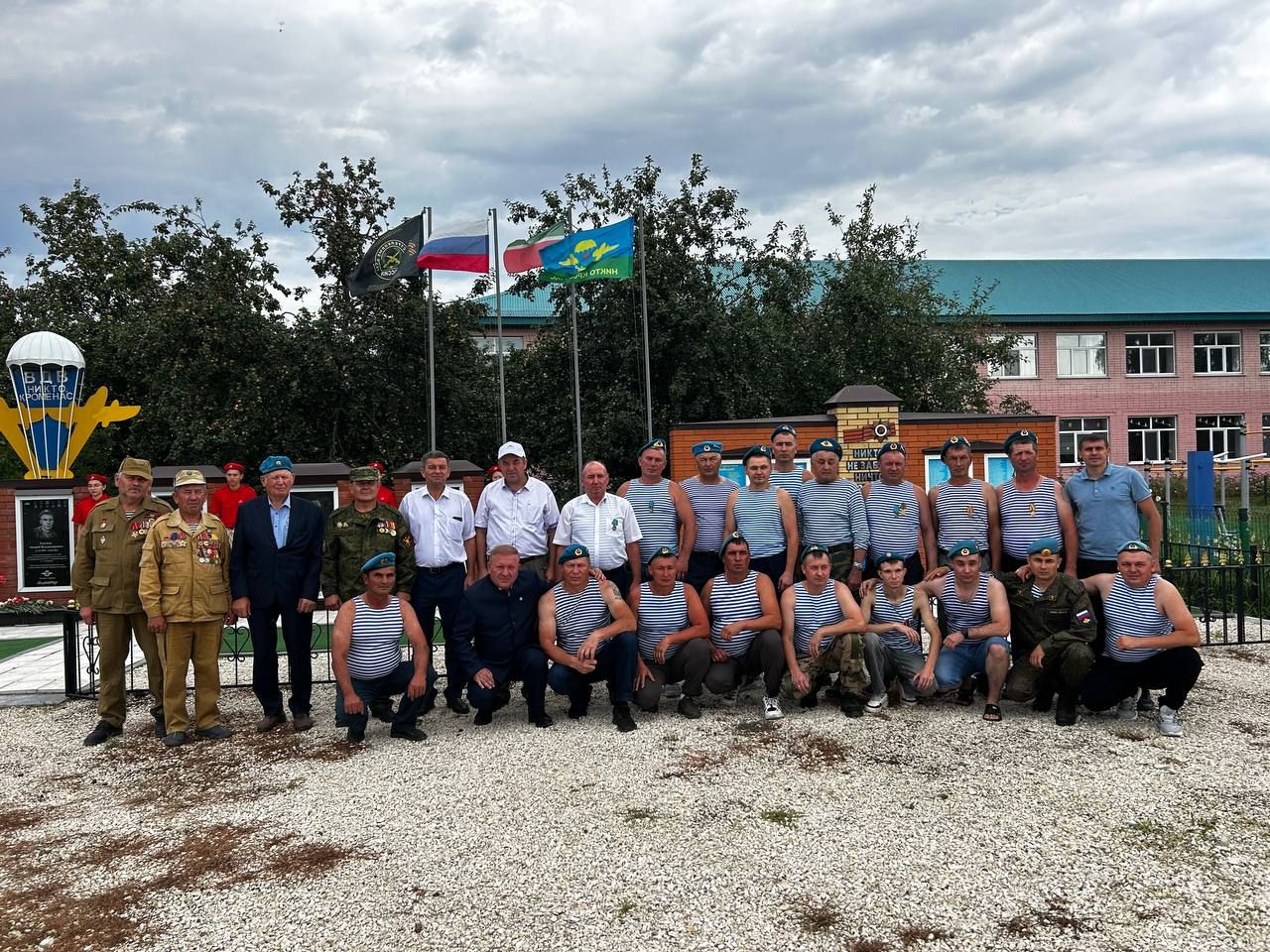 Десантниксем — паттăрлăх, хăюлăх тӗслӗхӗ