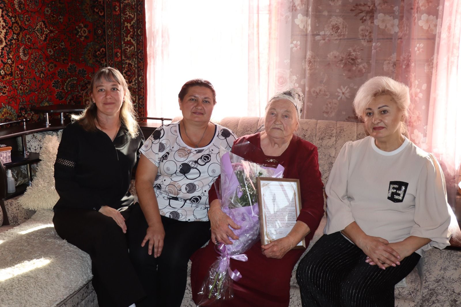 Родилась в Удмуртии, прожила всю жизнь в Дрожжановском районе РТ
