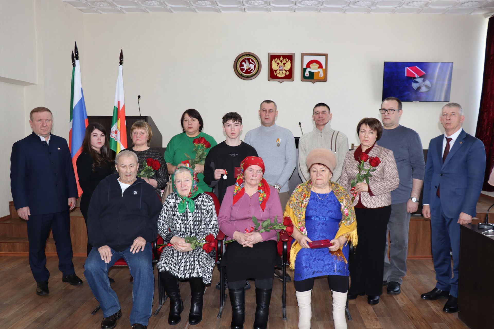Улым исән, ул минем йөрәгемдә: Чүпрәле районында дәүләт бүләкләре тапшыру тантанасы булды