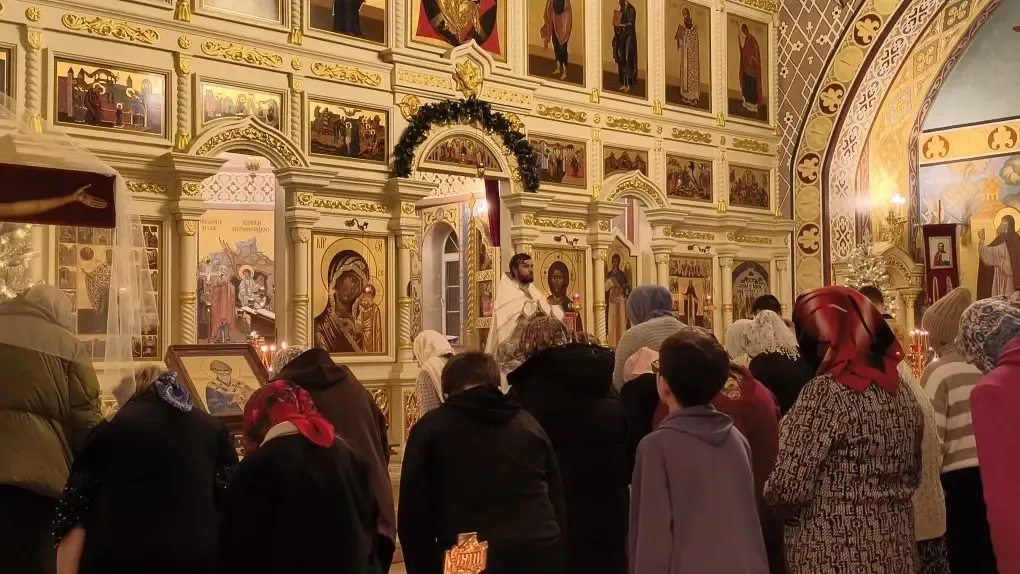 Праздничные богослужения в Дрожжановском районе: православные верующие встретили Рождество Христово