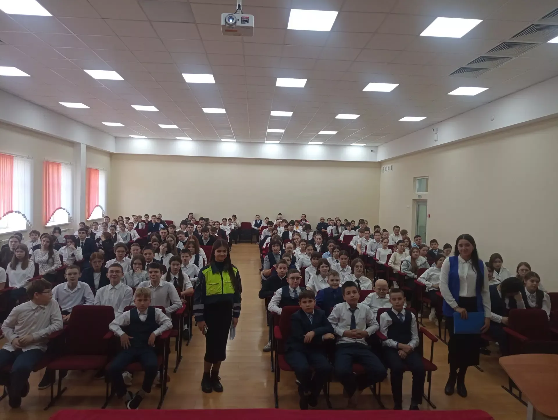 Дорога не прощает ошибок: в Стародрожжановской СОШ № 1 прошёл инструктаж по ПДД