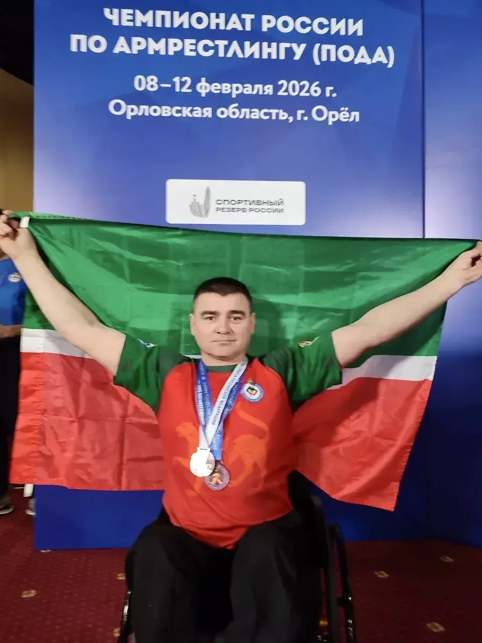 Петр Мускатинов – бронза медалӗн хуçи