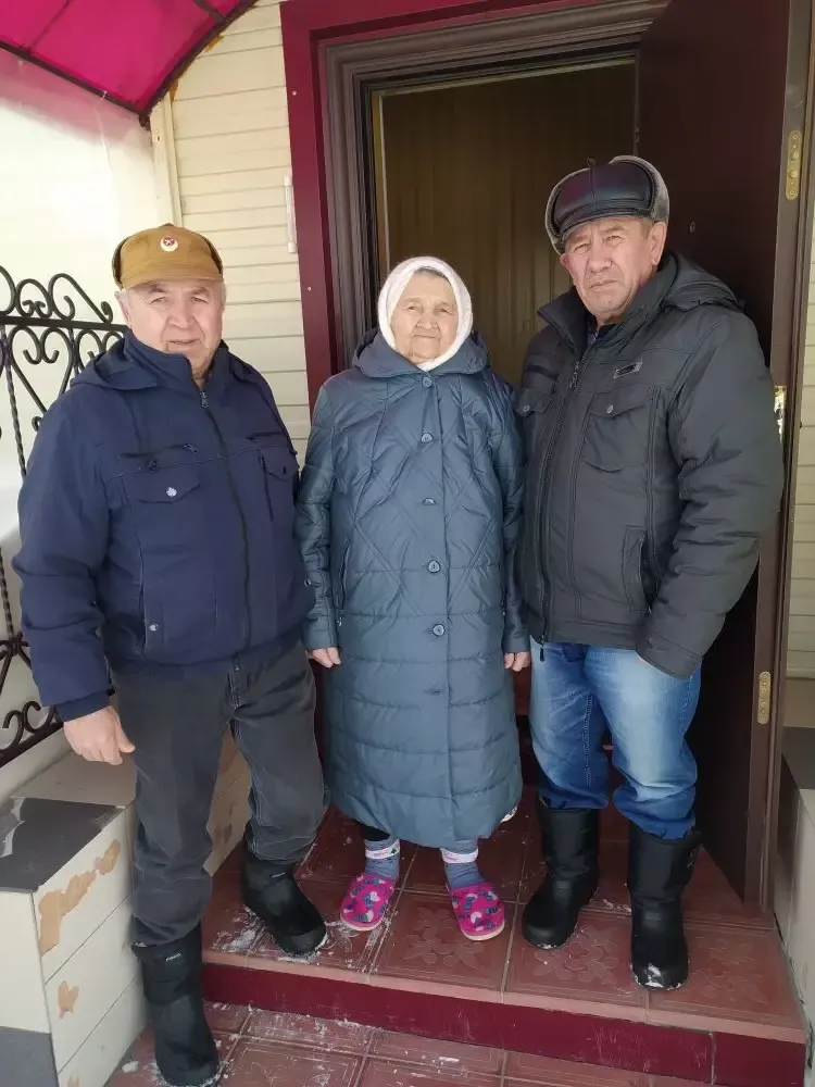 В Дрожжановском районе ветераны боевых действий поздравили матерей погибших героев-афганцев