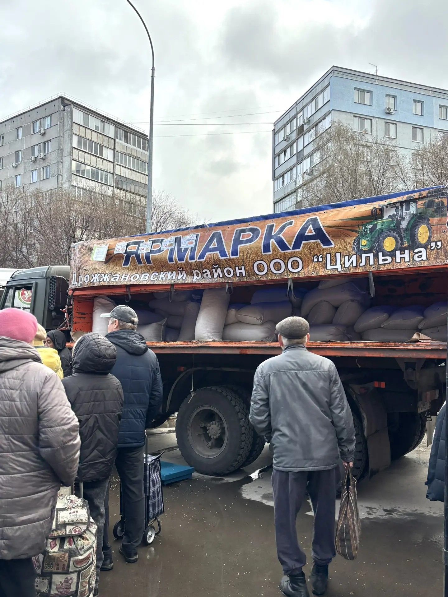 Дрожжановцы приняли участие в последней весенней сельхозярмарке в Казани