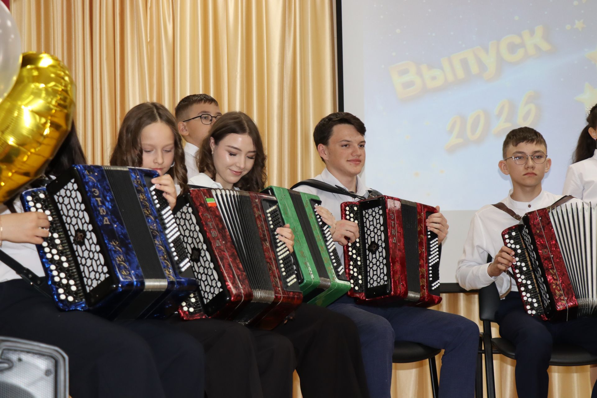 В Дрожжановской детской школе искусств прошёл выпускной вечер