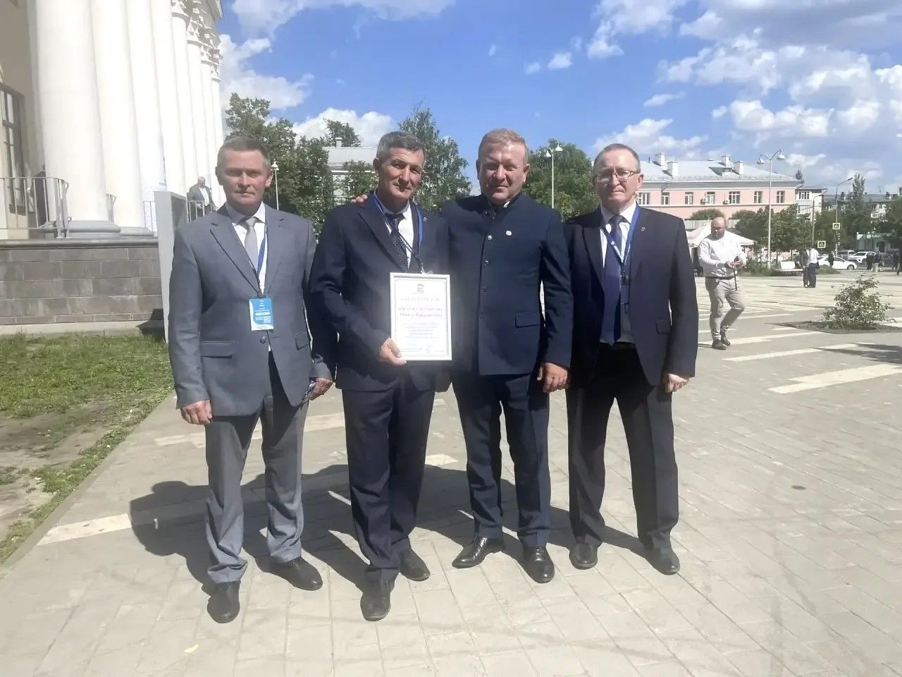 Главу Старочукалинского сельского поселения из Дрожжановского района наградили Благодарственным письмом
