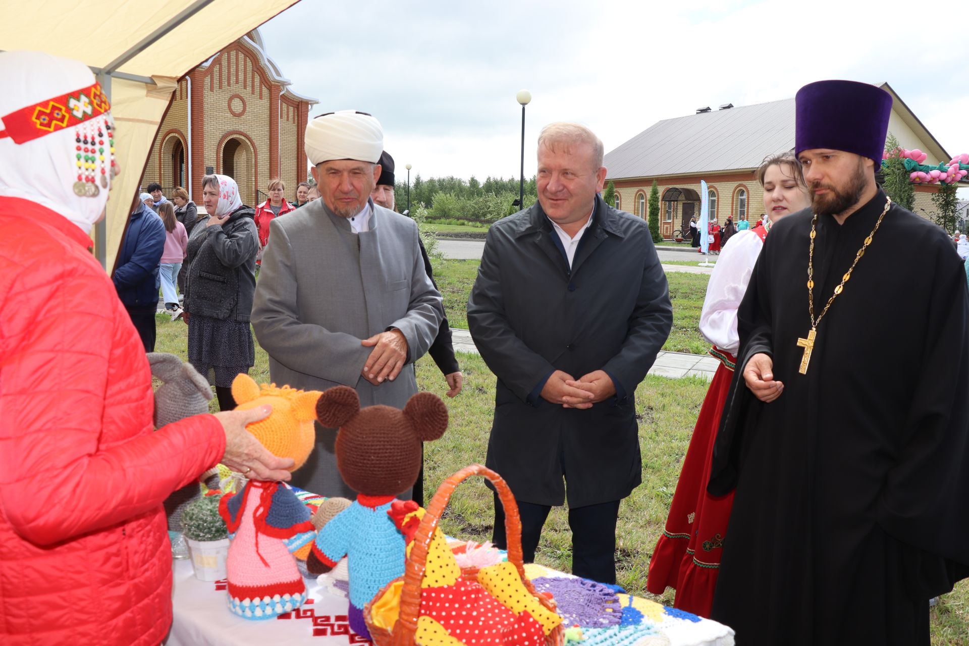 «Троица кӗввисенче»  халӑхăн йӑли-йӗрки палăрать