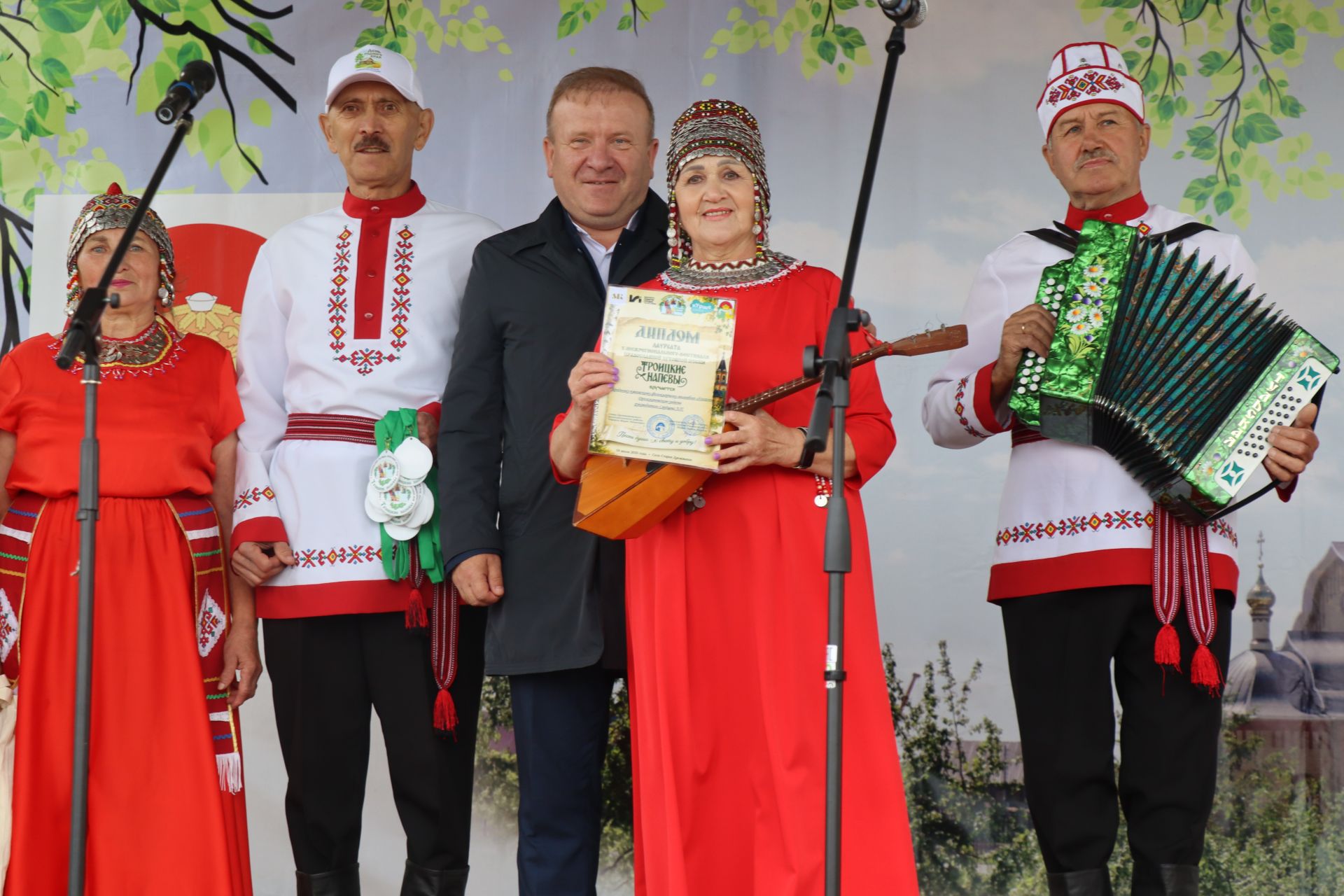 «Троица кӗввисенче»  халӑхăн йӑли-йӗрки палăрать
