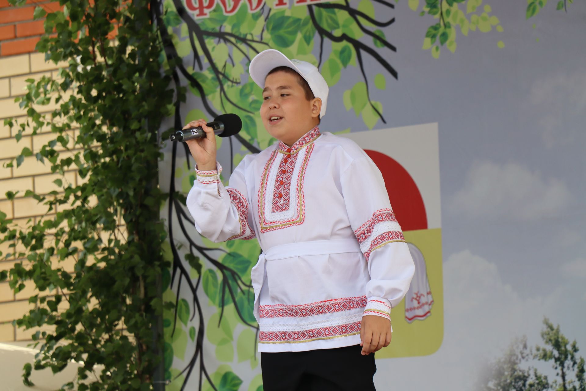 «Троица кӗввисенче»  халӑхăн йӑли-йӗрки палăрать
