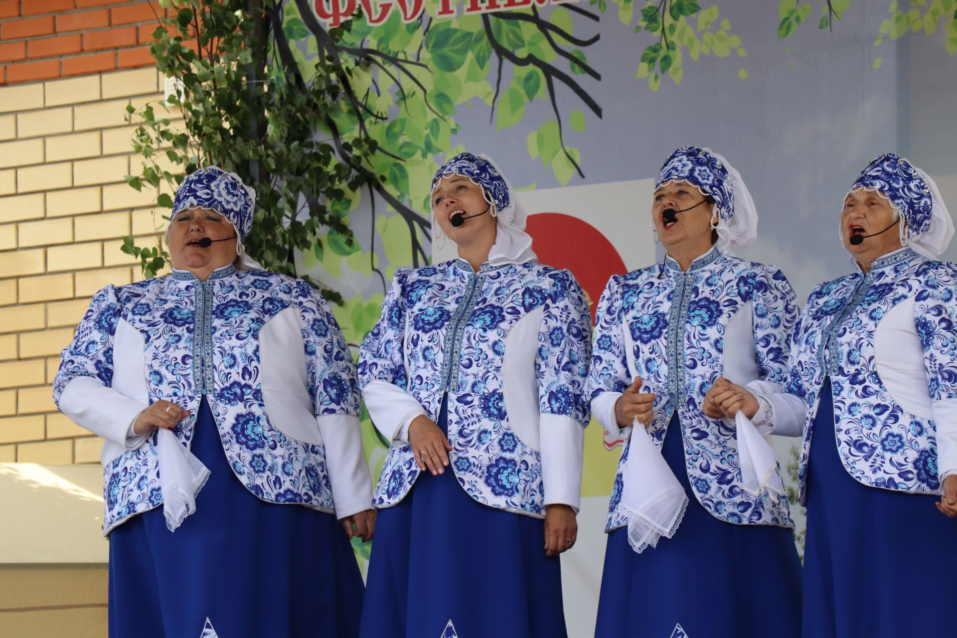 «Троица кӗввисенче»  халӑхăн йӑли-йӗрки палăрать