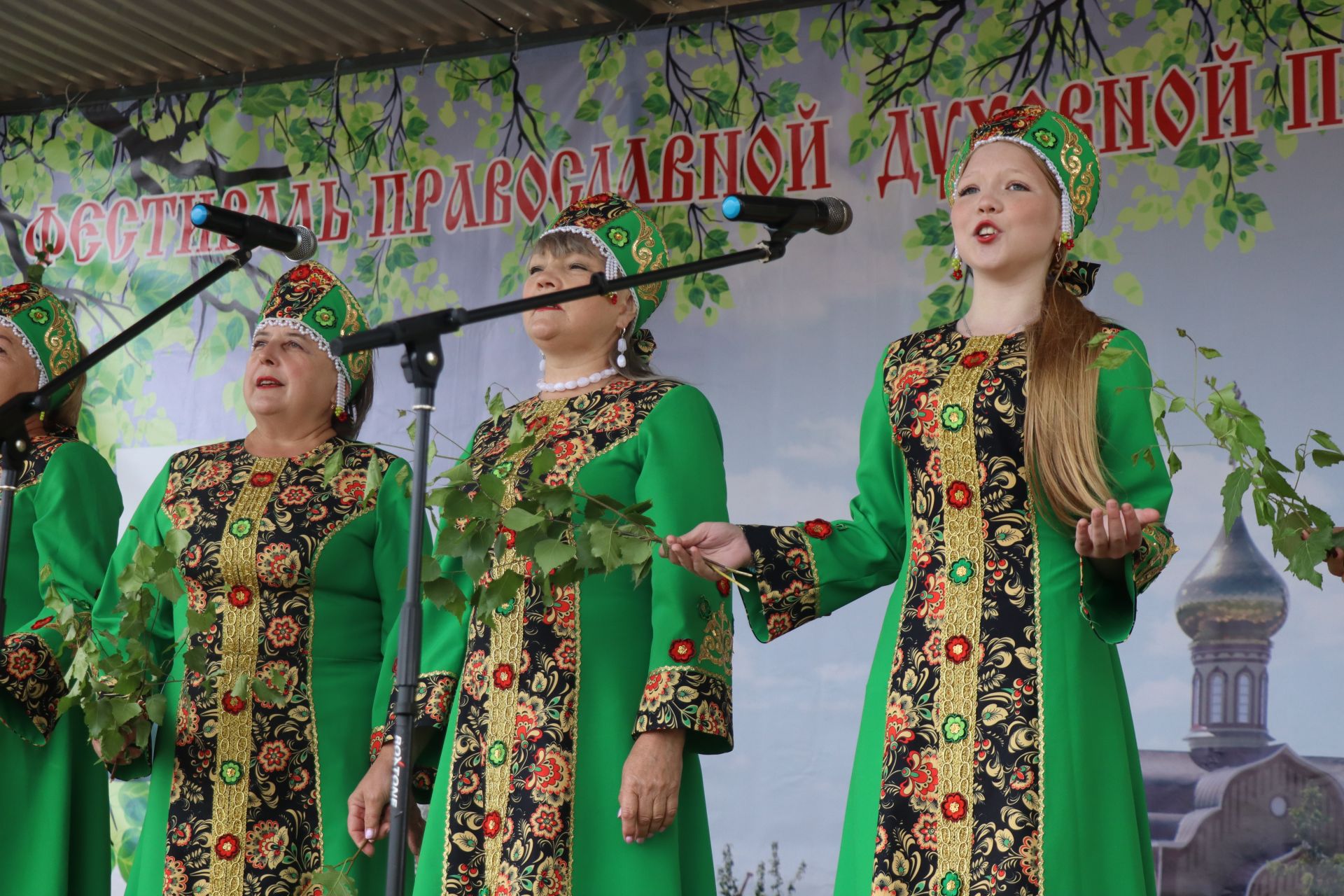 «Троица кӗввисенче»  халӑхăн йӑли-йӗрки палăрать
