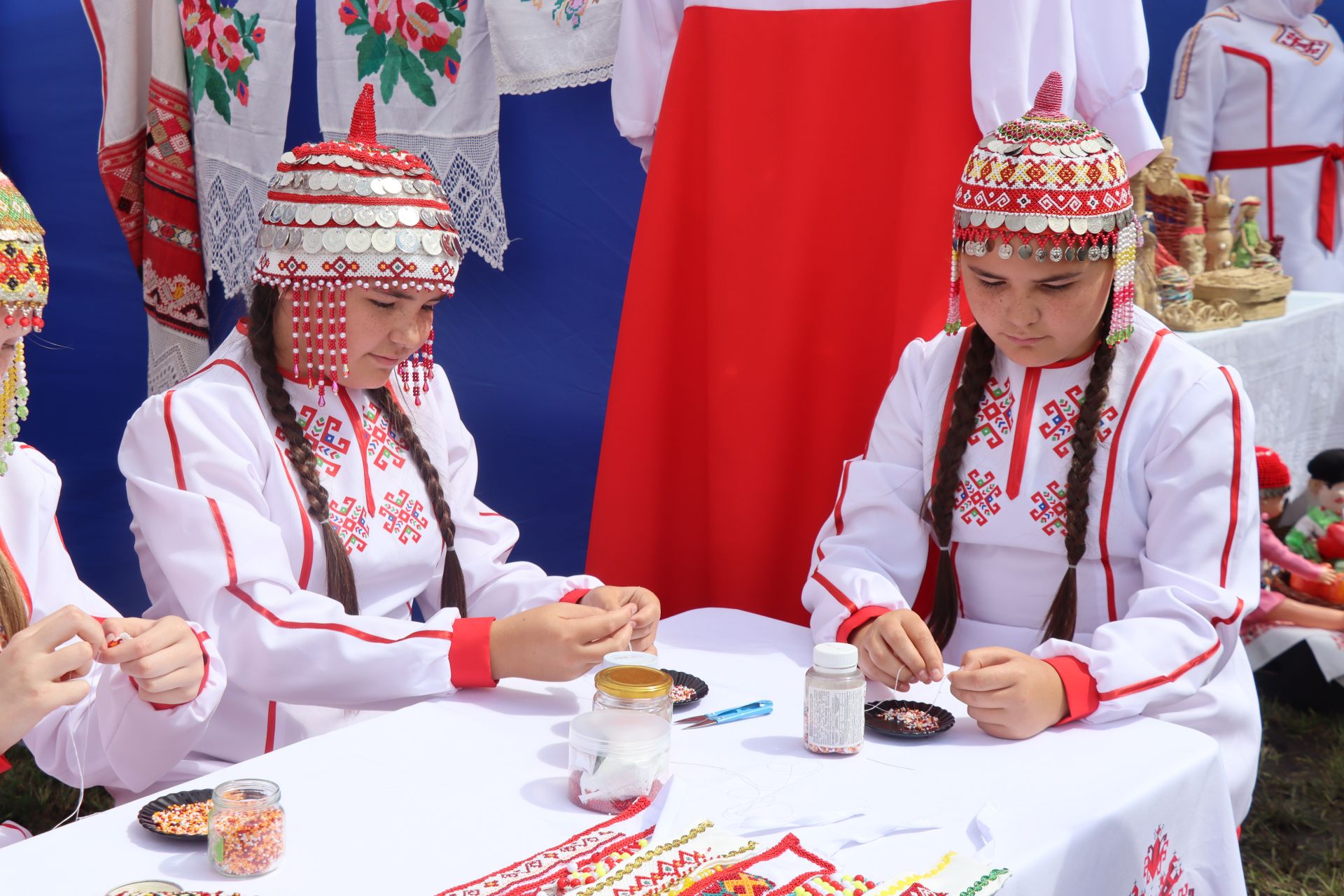 «Троица кӗввисенче»  халӑхăн йӑли-йӗрки палăрать