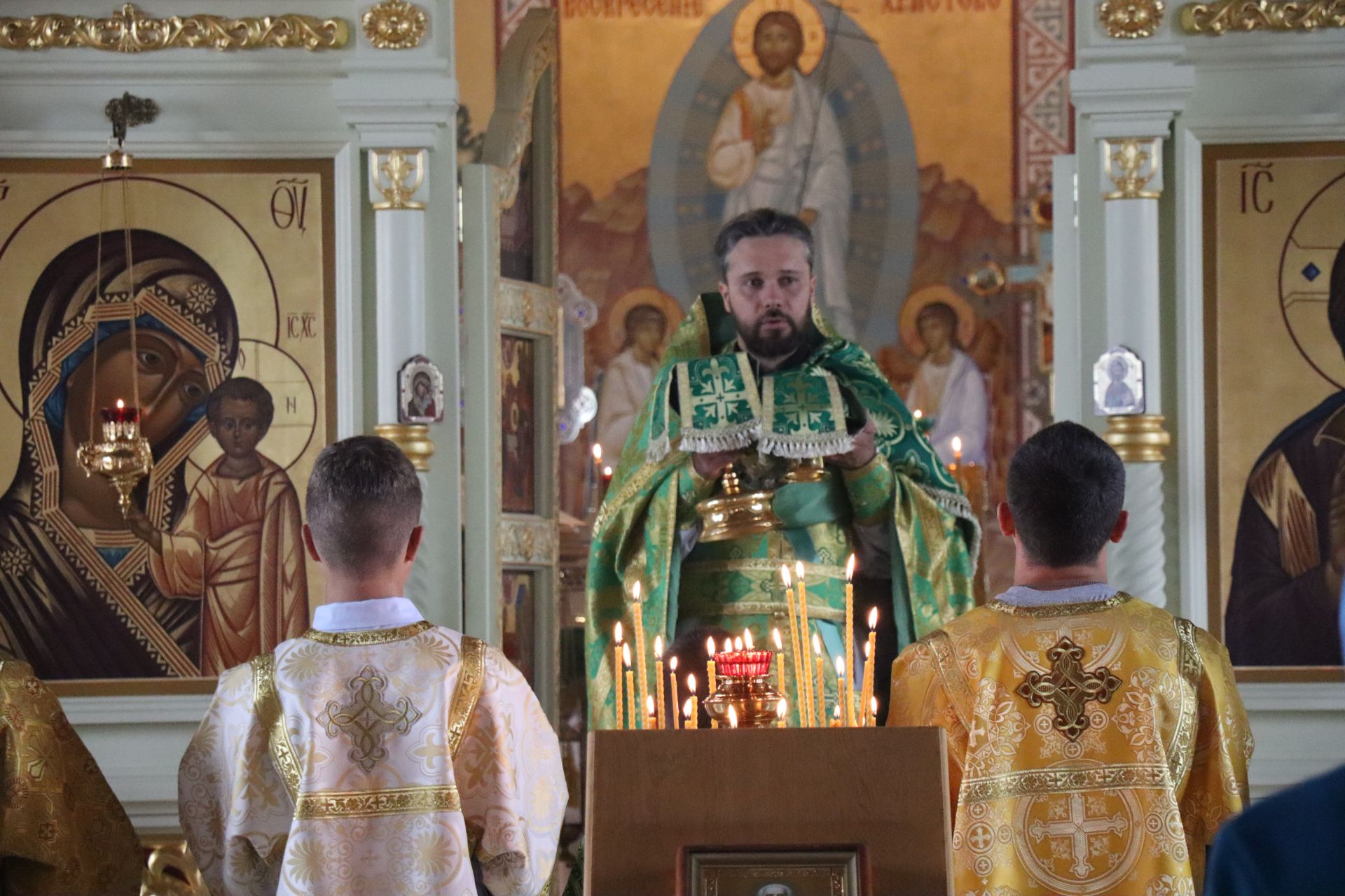 «Троица кӗввисенче»  халӑхăн йӑли-йӗрки палăрать