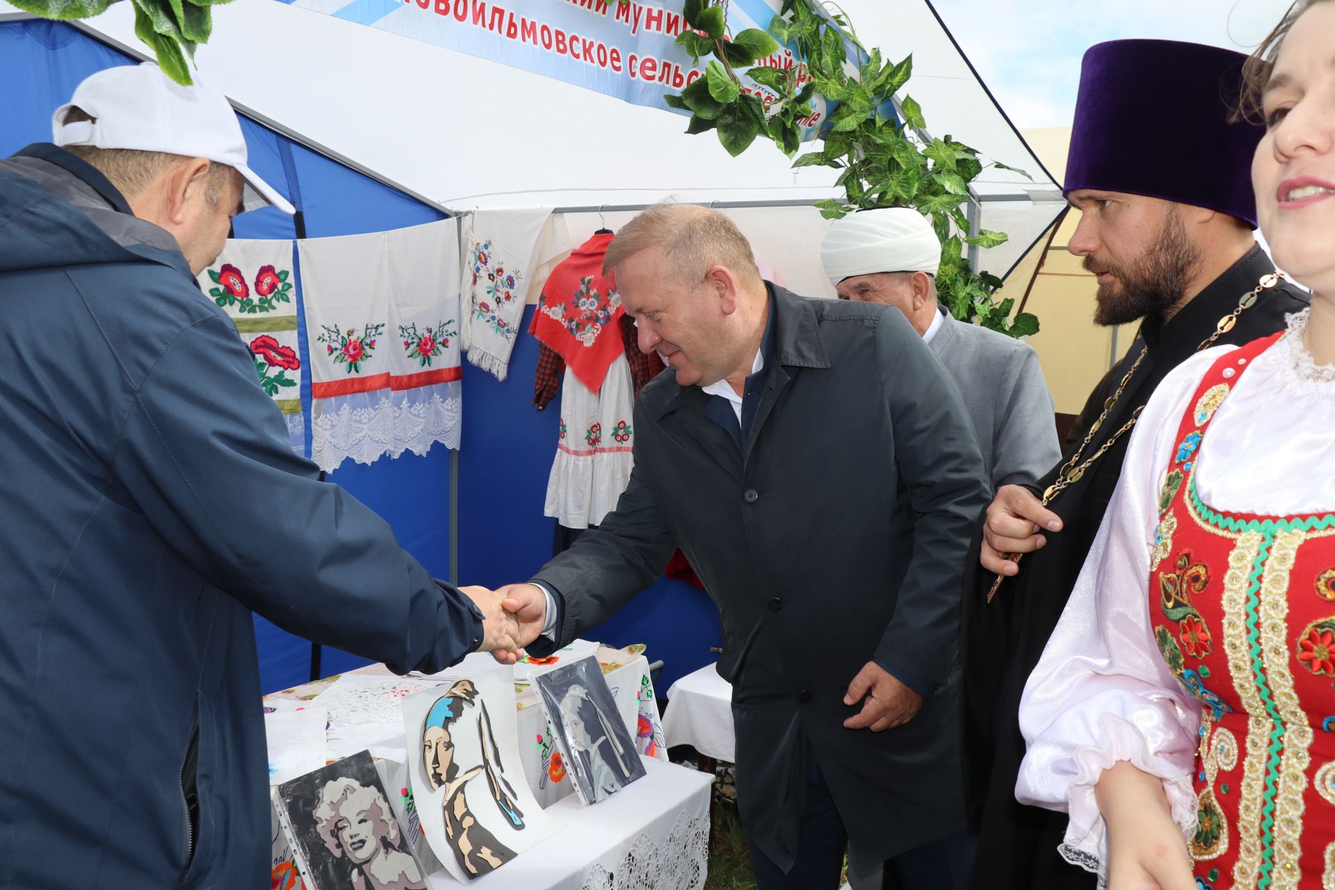 «Троица кӗввисенче»  халӑхăн йӑли-йӗрки палăрать