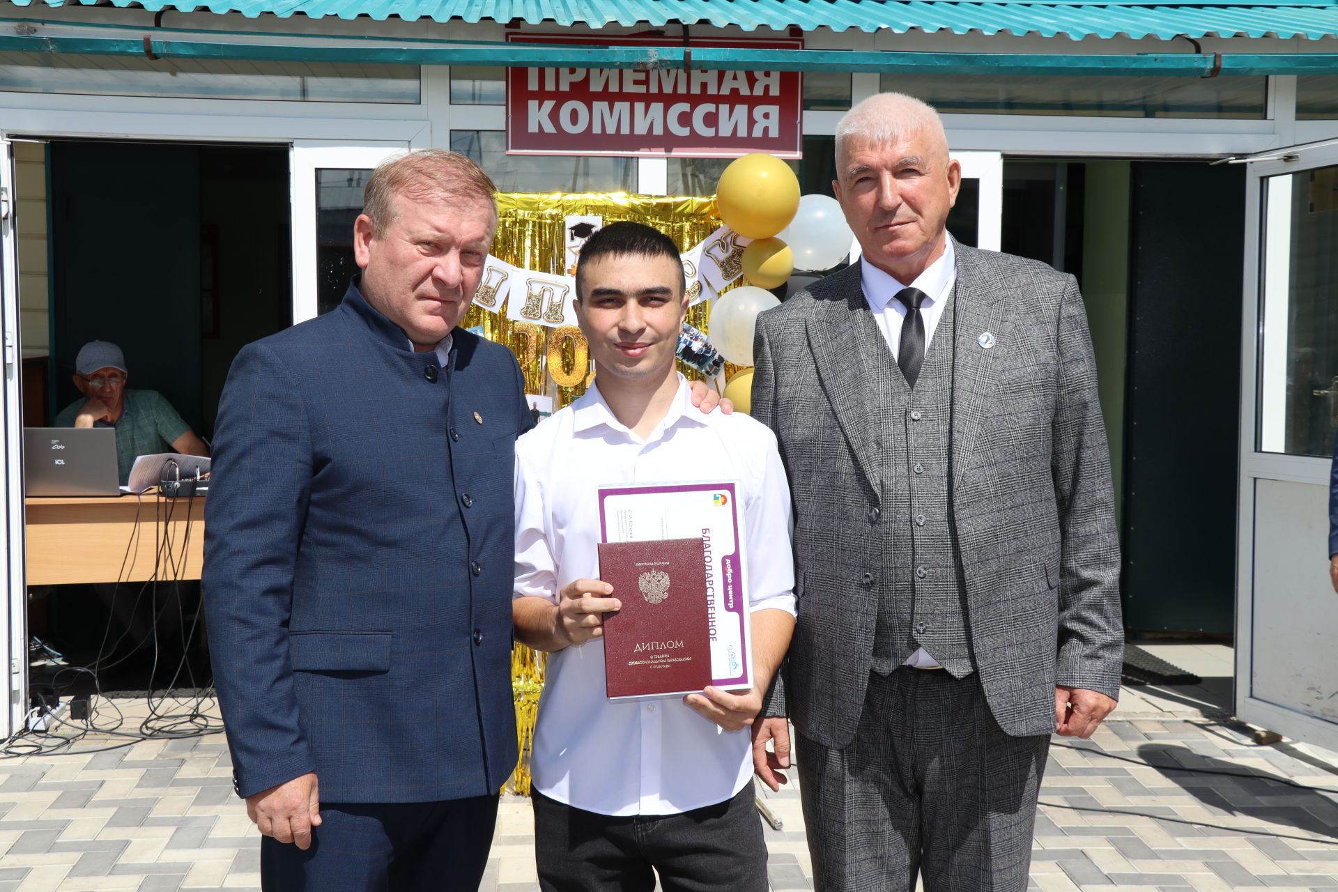 Дипломлӑ специалистсем пулчӗç