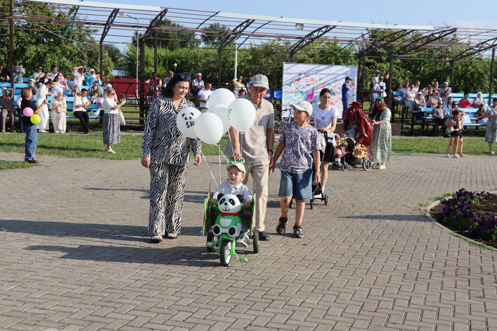 Чүпрәледә Халыкара гаилә, мәхәббәт һәм тугрылык көнен билгеләп үттеләр